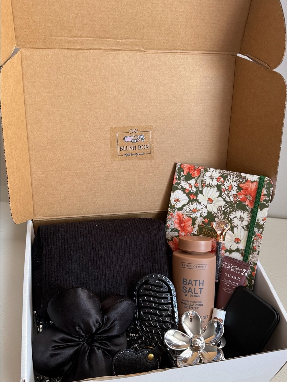 Spa Gift Box with Floral Notebook & Bath Salt - Black & Floral